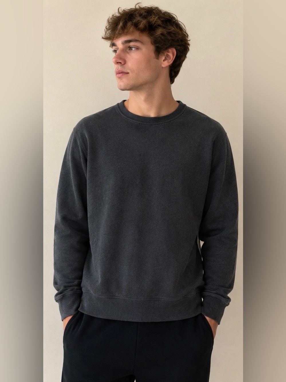 Kit and Ace Men's Crewneck Sweater - Charcoal